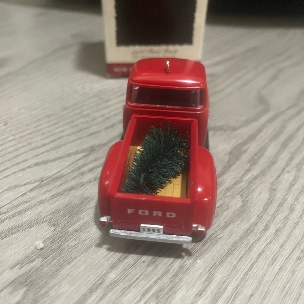 Hallmark 1956 Ford Red Vintage Truck Ornament All- American New Collector Series